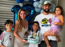 Andrei Stoica, mesaj emoționant de ziua fiului său cel mare. Imagini de familie din vacanța în Turcia. „Ne uimești în fiecare zi”