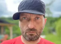 Femeia care l-a cumințit pe Cheloo de la Asia Express! Cum arată viața secretă a rapperului la Breaza, alături de partenera lui și cei doi copii