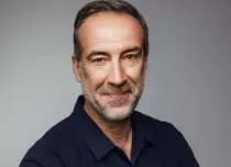 Șerban Pavlu, din culisele „Tătuțu'”, sezonul 2. „Eu vorbesc încontinuu și fac glume, iar colegii râd sau se abțin să râdă”. EXCLUSIV