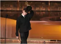 Premiile Emmy 2025: „Adolescence”, „The Studio” și „The Pitt” marii câștigători ai galei