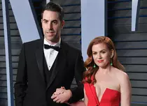 Sacha Baron Cohen are o altă relație la doar trei luni de la despărțirea de Isla Fisher. Noua iubita este cu 26 de ani mai mică decât el