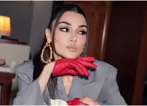 Hande Erçel face istorie: prima vedetă turcă pe coperta Grazia Italia, apariție la Paris Fashion Week și despărțirea de Hakan Sabancı