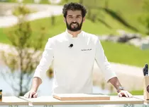 Cum arăta Chef Richard Abou Zaki în copilărie. Imaginea de colecție cu juratul de la „Chefi la cuțite”