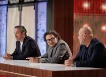 Filmările pentru noul sezon MasterChef au început. Selfie de colecție: Cum s-au afișat cei trei chefi și Gina Pistol în prima zi de lucru după vacanță