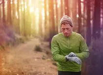 Materiale care îți țin de cald toamna fără să te supraîncălzească