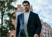 Ce mai face Burak Özçivit. Starul din „Dragoste infinită” a făcut un pas surprinzător în carieră