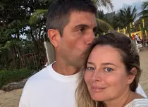 Laura Cosoi, la spital în Thailanda: „Crește frumos. Doamne ajută” - Ce s-a întâmplat cu actrița care este însărcinată pentru a cincea oară