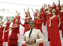 Personaje memorabile din cinematografie care au purtat creații Valentino. Gwyneth Paltrow și Uma Thurman, două dintre muzele designerului