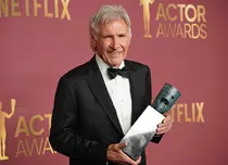Ce vedem la streaming în săptămâna 2-8 martie 2026: De la Premiile Actor cu Harrison Ford, la noul „Sherlock” al lui Guy Ritchie
