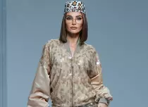 Alina Pușcaș, plină de vânătăi la ochi. Vedeta a recunoscut totul: „Mi-e un pic groază, pentru că doare”. Motivul pentru care a apărut așa în fața fanilor