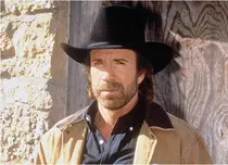 Chuck Norris, viață secretă în Texas. Cum arată ranch-ul său cât 567 de terenuri de fotbal, cu muzeu și fabrică de apă vulcanică