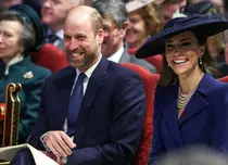 Detaliul neașteptat observat la picioarele lui Kate Middleton: Afecțiunea pe care a ținut-o ascunsă sub pantofii de lux a ieșit la iveală când s-a descălțat