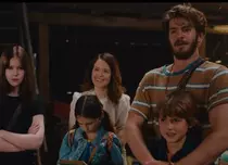 Magie pură pe marile ecrane: Andrew Garfield, Claire Foy și Rebecca Ferguson ne invită în „Copacul magic din lumea fermecată”