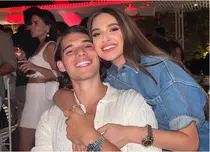 Ianis Hagi și Elena, imagine rară cu fiul lor: Detaliul de lux de 5.500 de euro care a atras imediat atenția fanilor