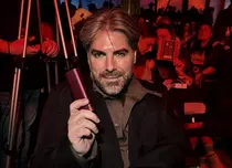 Maurice Munteanu, imagine din 2001. Concurentul de la Asia Express a fost Miss Travesty patru ani la rând