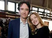 Natalia Vodianova este însărcinată pentru a șasea oară! Supermodelul a dat vestea pe coperta Vogue France. Pictorialul i-a cucerit pe fani