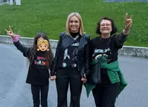 Simona Gherghe, experiență memorabilă la concertul Metallica. Mama vedetei, cea mai înfocată fană a trupei: „Le știe numele și copiilor băieților”