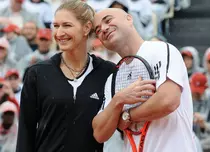 Cum arată Andre, fiul lui Agassi și Steffi Graf, la 24 de ani. A refuzat să calce pe urmele părinților săi, dar scrie istorie în alt sport