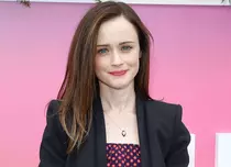 Alexis Bledel, apariție rară pe covorul roșu! Cum arată vedeta din „Fetele Gilmore” la 44 de ani