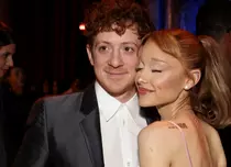 Ariana Grande și Ethan Slater s-au despărțit. Ce se întâmplă cu actorii din filmul Wicked
