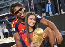 Lamine Yamal, imagini romantice alături de iubita lui după triumful Spaniei la Cupa Mondială. Cine este Inés García