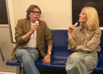 Un studio de înregistrări în metrou: Alessandra Stoicescu lansează podcastul „Mind the Gap” cu actorul Marius Manole