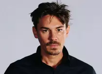 Alex Calangiu, despre provocările rolului din „Fără urmă”: „Nu e doar un pariu de memorare, ci un traseu interior aiuritor”. EXCLUSIV