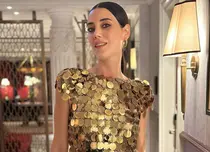 Cansu Dere, în negocieri pentru „Mavi Orkide”, noul serial Medyapım pentru NOW. Ar fi primul ei proiect TV după patru ani
