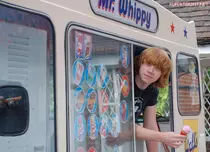 Rupert Grint, vânzător de îngheţată