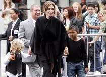 Angelina Jolie se privează de somn