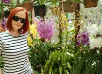 Ioana Maria Moldovan colecţionează orhidee, magneţi, rame foto şi viniluri