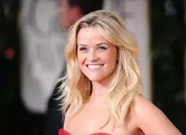 Reese Witherspoon pregătește un film despre Barbie