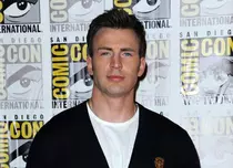 Chris Evans s-a despărţit de iubită