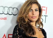 Eva Mendes fuge de Ryan Gosling în braţele fostului iubit