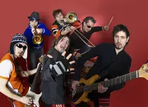 Zdob şi Zdub zboară 18 ore cu avionul pentru finala X Factor de duminică