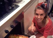 Corina petrece vacanţa de Paşte, acasă, la Satu Mare
