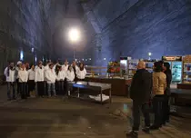 Concurenţii "MasterChef" gătesc la 200 metri sub pământ