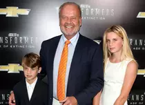 Kelsey Grammer („Cheers”, „Frasier”), tată pentru a șasea oară