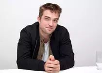 Cum a scăpat Robert Pattinson de paparazzi