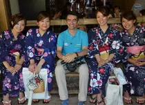 „Cusurgiul” Mihai Găinuşă a fost în vacanță în Japonia | FOTO