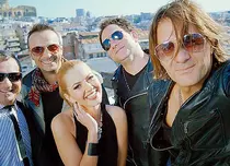 Lidia Buble şi Direcţia 5 au lansat piesa „Forever Love” 