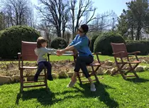 Fetiţa Ancăi Serea, la prima lecţie de înot: „M-am bucurat să văd că-i place”