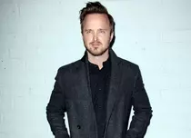 Aaron Paul a schimbat complet macazul cu noul lui serial