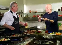 „Deliciile Mării Negre” pentru Andrei Gheorghe, la „Politică şi delicateţuri”