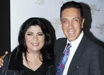 Victoria Ruffo a sărbătorit 15 ani de căsnicie cu Omar Fayad