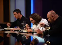 Diseară, la „Chefi la cuțite”, chef Bontea pierde un pariu și primește o pedeapsă