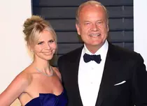 Kelsey Grammer va deveni tată a şaptea oară, la 61 de ani!