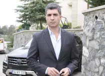 Özcan Deniz, „Trandafirul negru”, va fi tată?