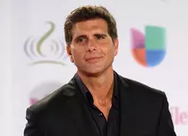 FOTO. Actorul de telenovele Christian Meier are o nouă iubită