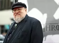 Încă un roman de George R.R. Martin ajunge pe micile ecrane. SyFy va adapta „Zburătorii nopții”